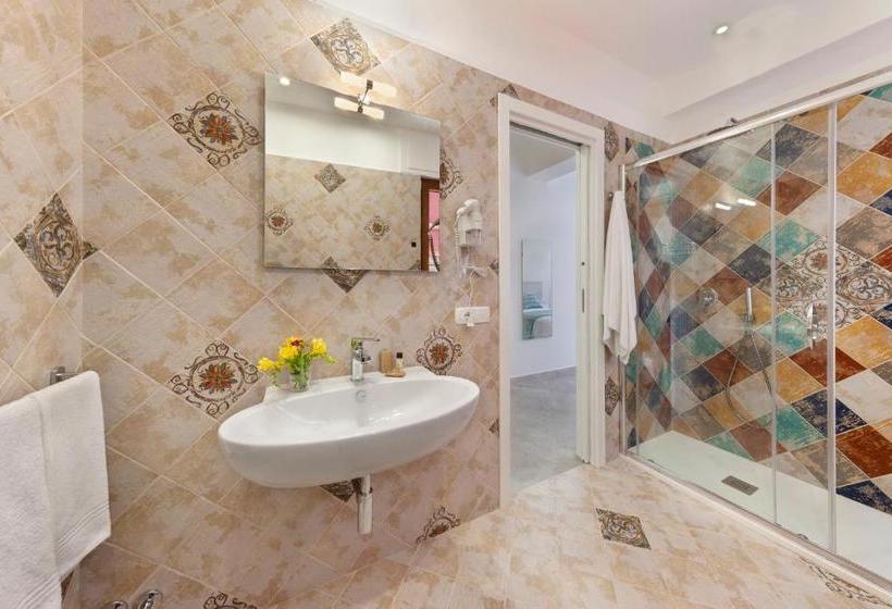 פנסיון Delle Rose Suites