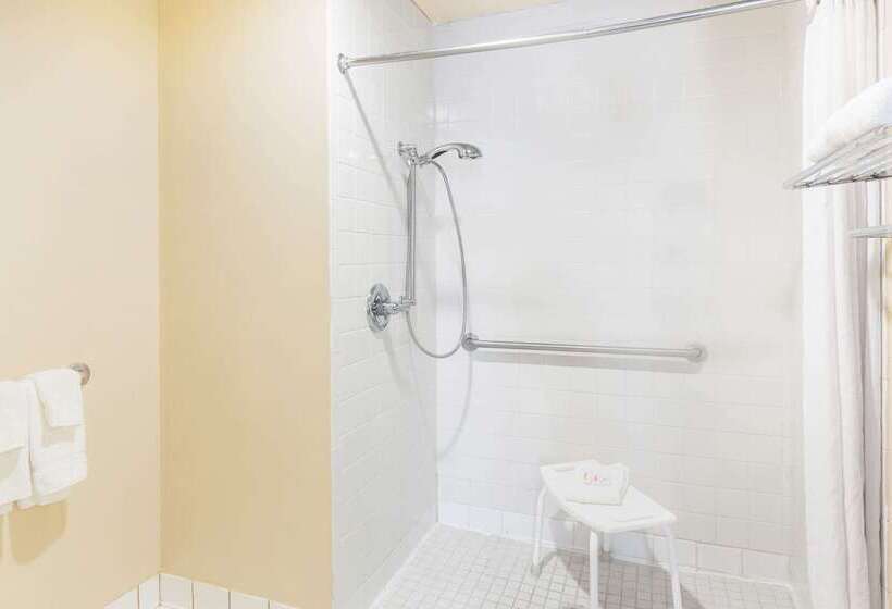 Отель Baymont By Wyndham Jonesboro