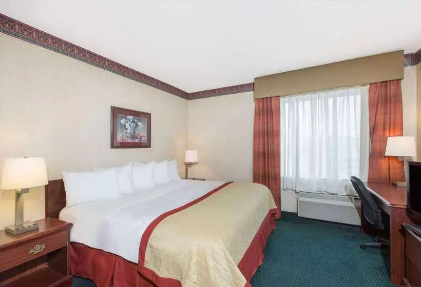 هتل Baymont By Wyndham Jonesboro