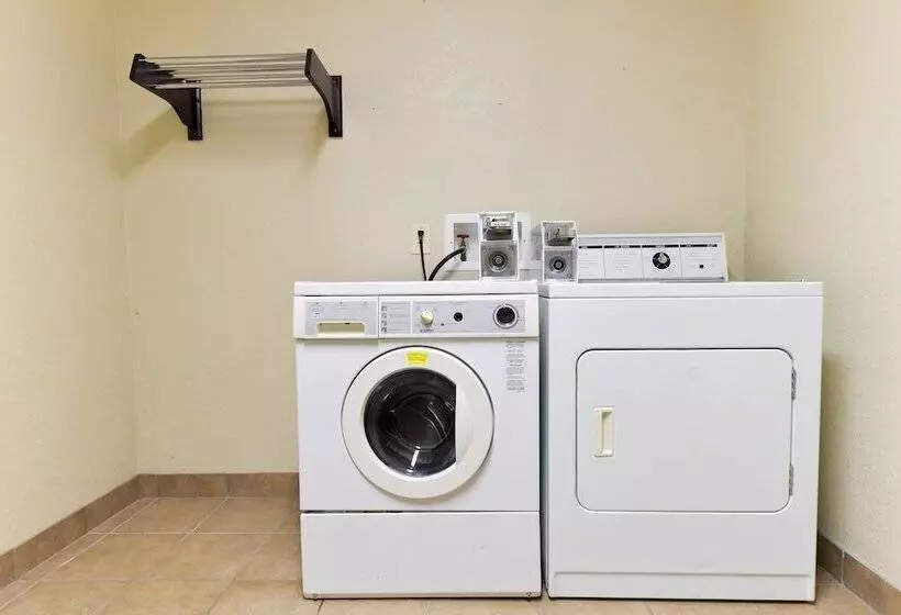 Отель Baymont Inn & Suites By Wyndham Lincoln Ne