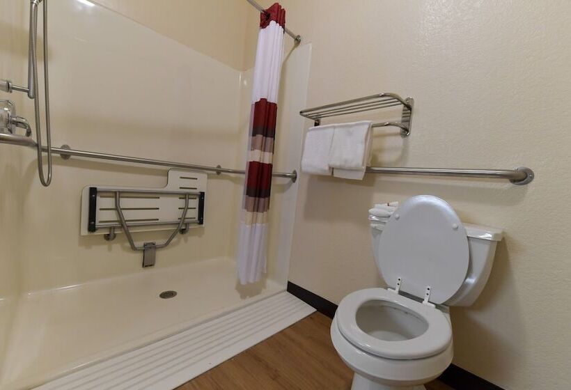 هتل Baymont Inn & Suites By Wyndham Lincoln Ne