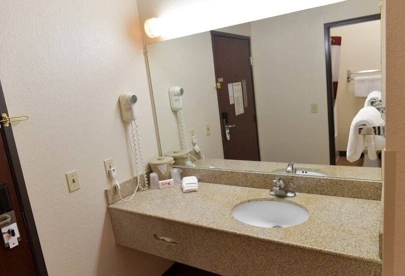 هتل Baymont Inn & Suites By Wyndham Lincoln Ne