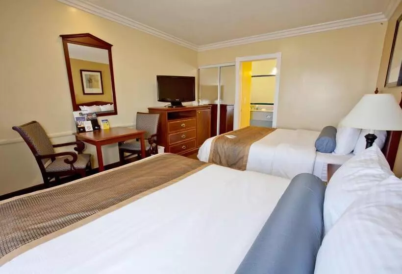 酒店 Best Western China Lake Inn