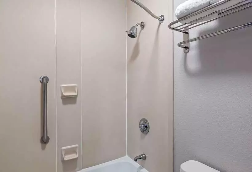 Отель Best Western Emporia