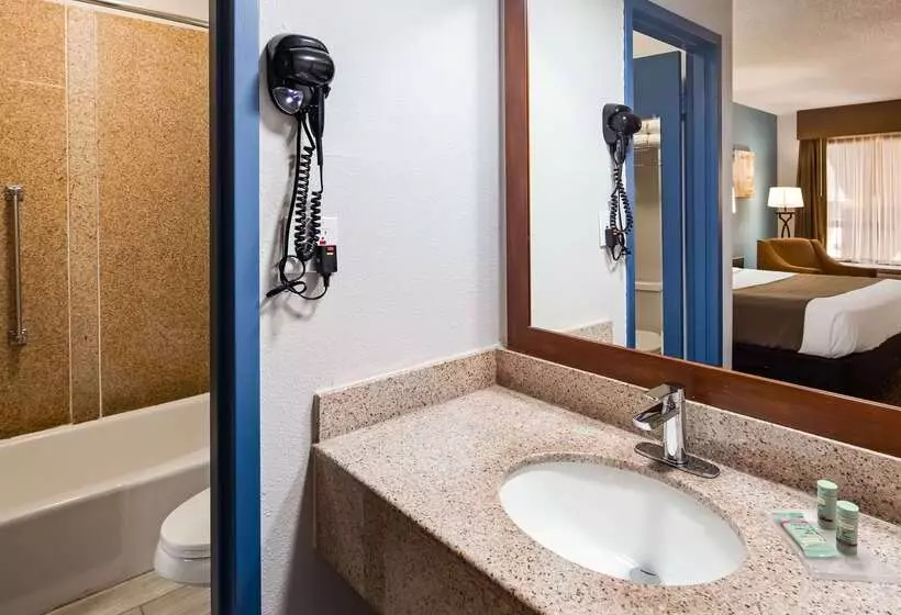 Отель Best Western Emporia