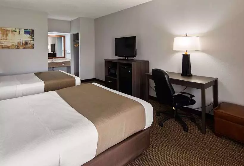 Отель Best Western Emporia