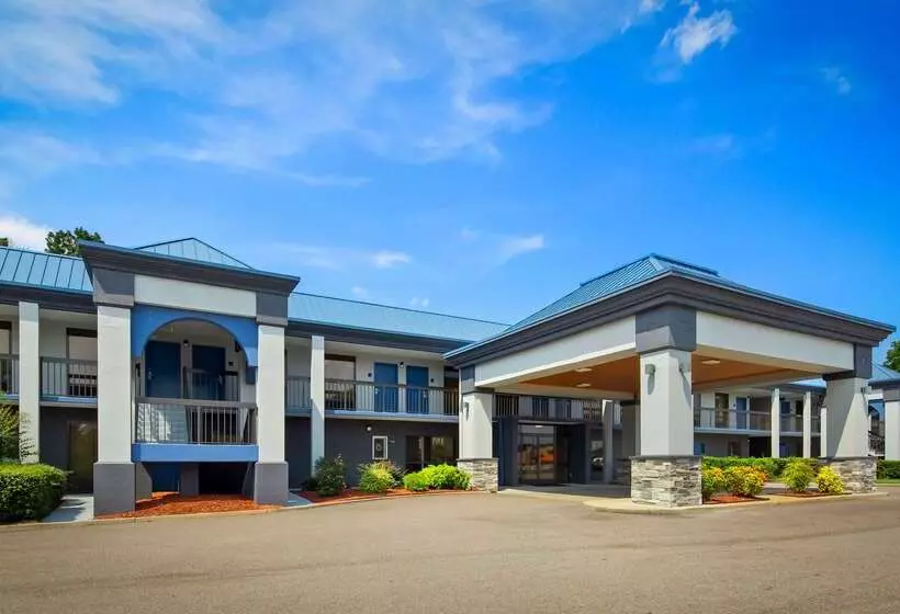 Отель Best Western Emporia