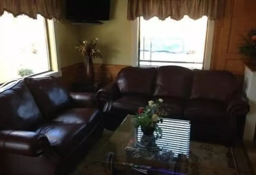 בית מלון כפרי Downtowner Inn And Suites Hobby