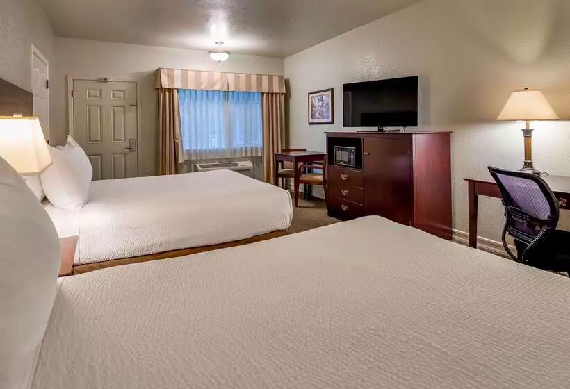 酒店 Best Western Plus Bayshore Inn