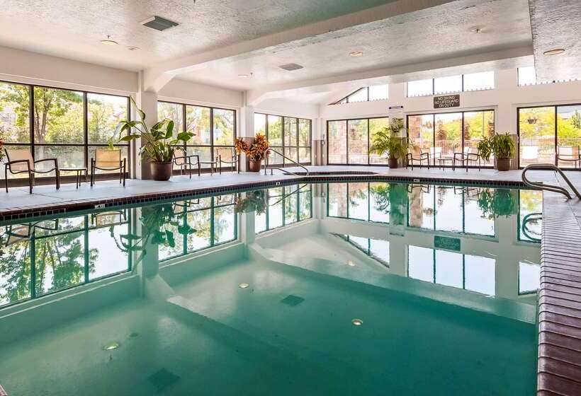 Otel Best Western Plus Cottontree Inn