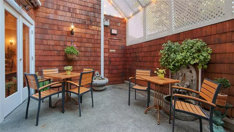 Отель Elm House Inn