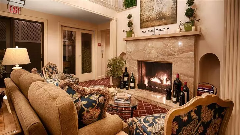 Отель Elm House Inn