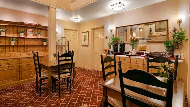 Отель Elm House Inn