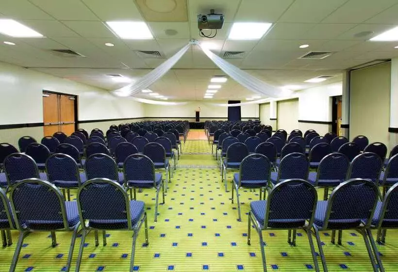 호텔 Ramada By Wyndham Flamingo Water Park