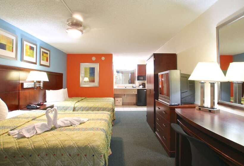 هتل Ramada By Wyndham Flamingo Water Park