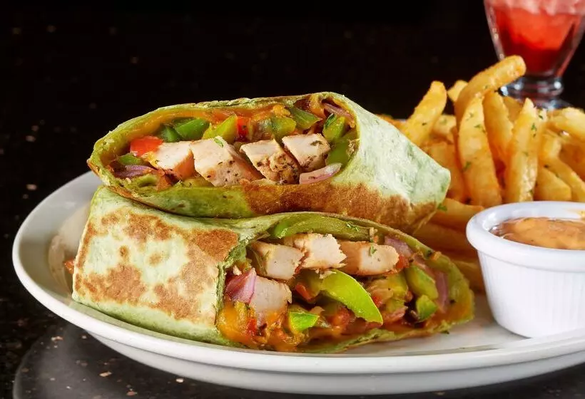 호텔 Ramada By Wyndham Flamingo Water Park