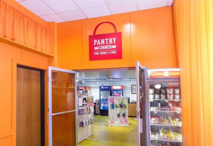 호텔 Ramada By Wyndham Flamingo Water Park