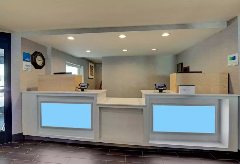 هتل Holiday Inn Express Nashville W I40, An Ihg