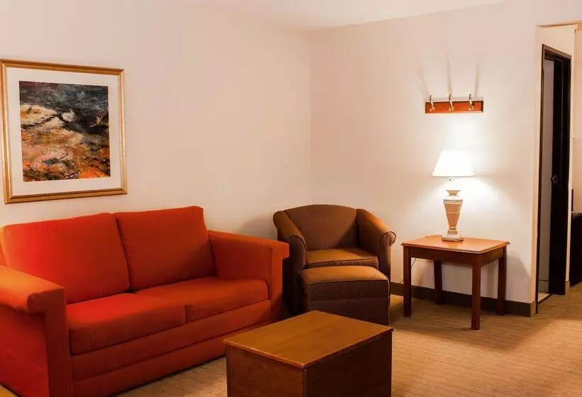 בית מלון כפרי La Quinta Inn By Wyndham Cincinnati North