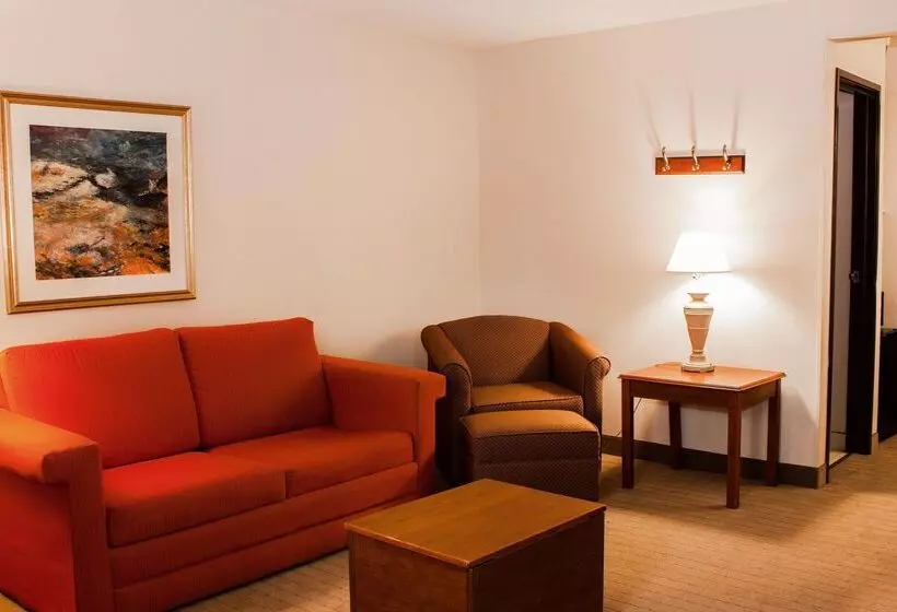 בית מלון כפרי La Quinta Inn By Wyndham Cincinnati North