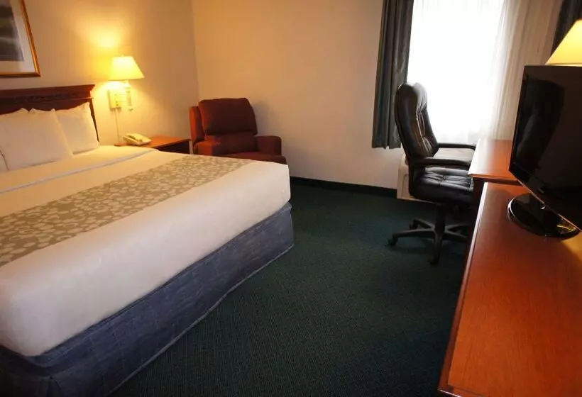 ホテル La Quinta Inn By Wyndham Cleveland Independence