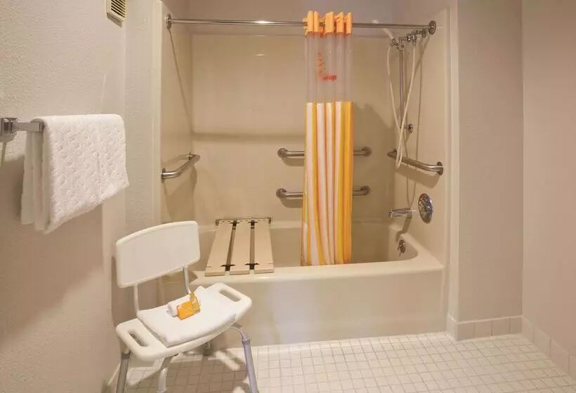 호텔 La Quinta Inn By Wyndham Sheboygan