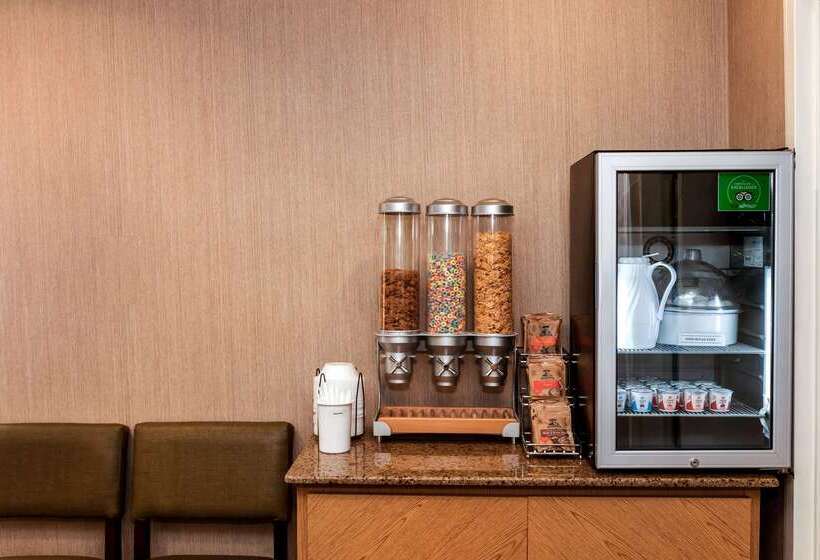 فندق La Quinta Inn By Wyndham Sheboygan