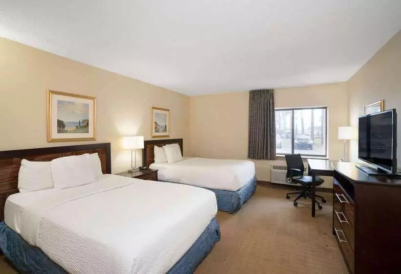 هتل La Quinta By Wyndham Jackson