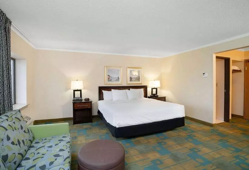 هتل La Quinta By Wyndham Jackson