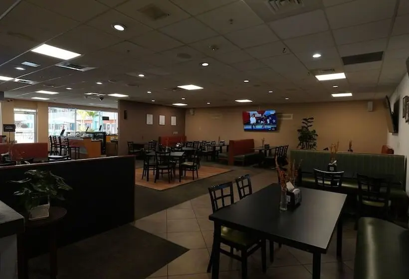 هتل Ramada By Wyndham Flamingo Water Park