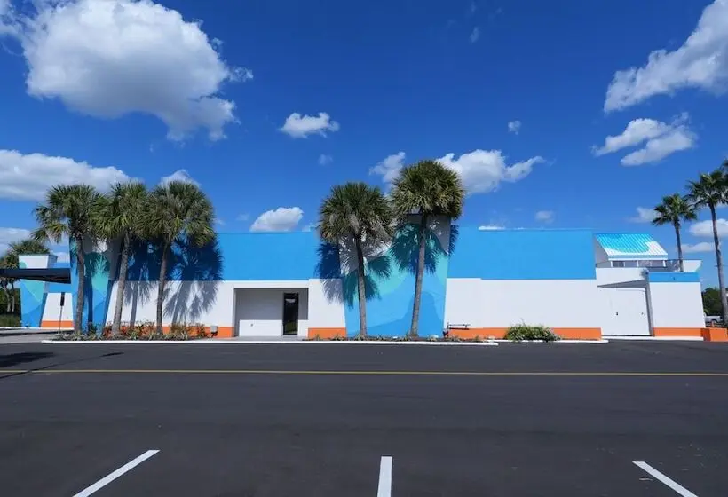 هتل Ramada By Wyndham Flamingo Water Park