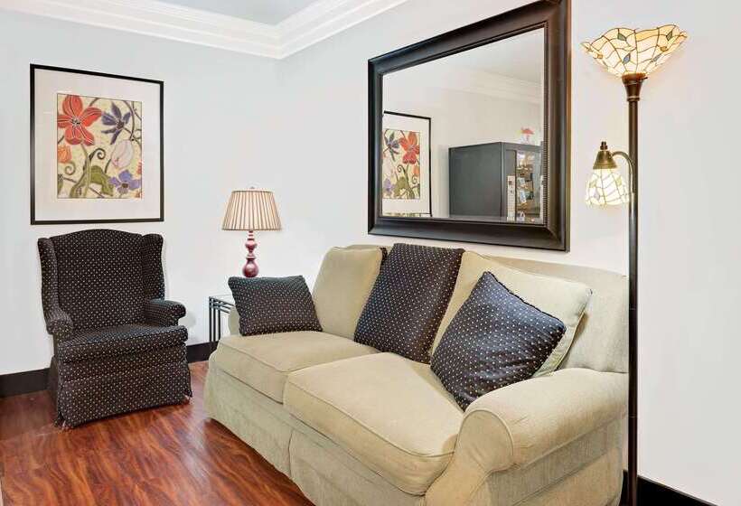 בית מלון כפרי Super 8 By Wyndham Metropolis