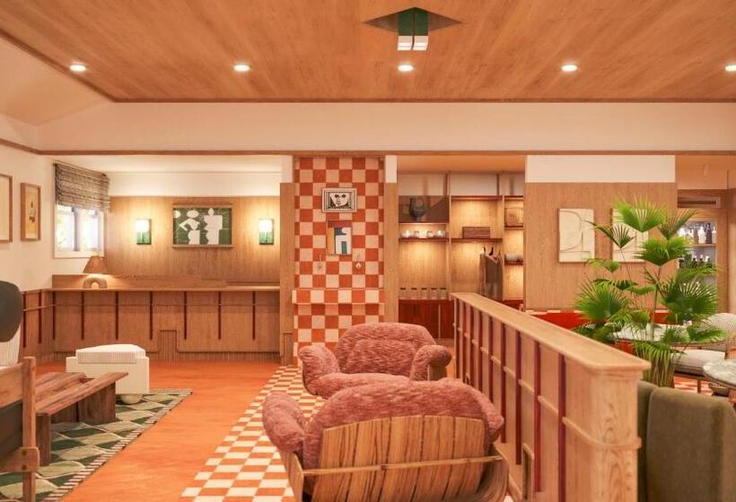 هتل Beachside On Nantucket