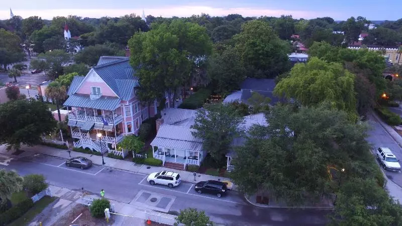 酒店 The Beaufort Inn