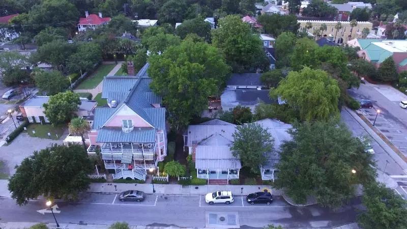 酒店 The Beaufort Inn