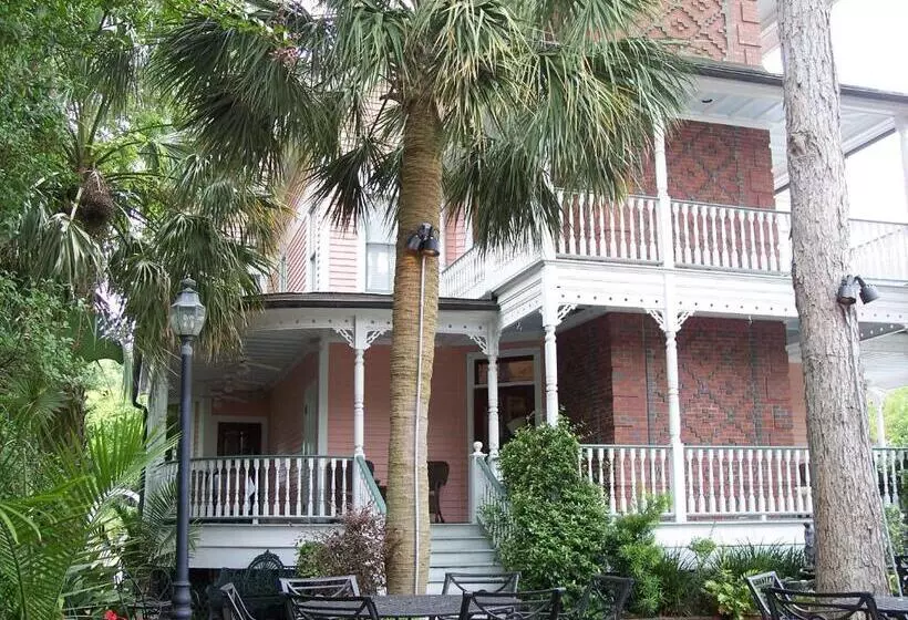 酒店 The Beaufort Inn