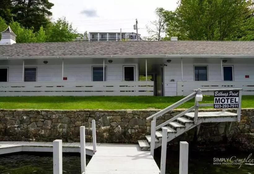モーテル Belknap Point Inn