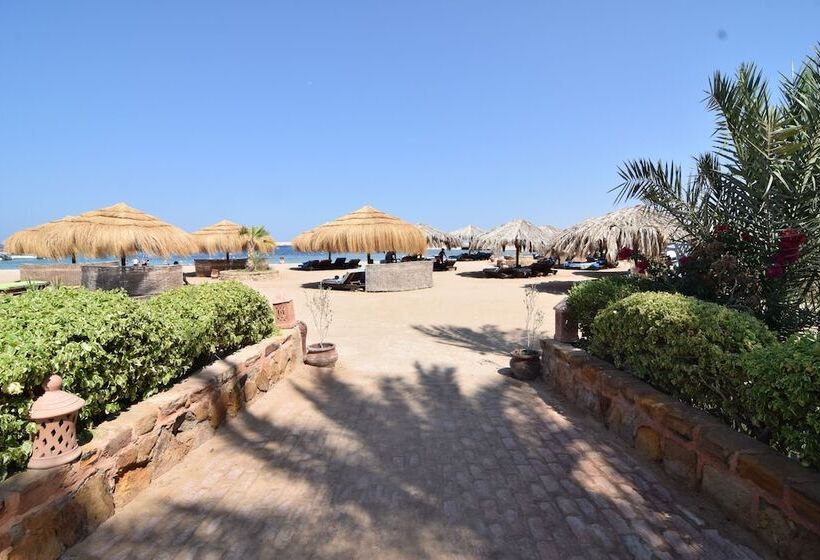 هتل Sharm El Naga Resort And Diving Center