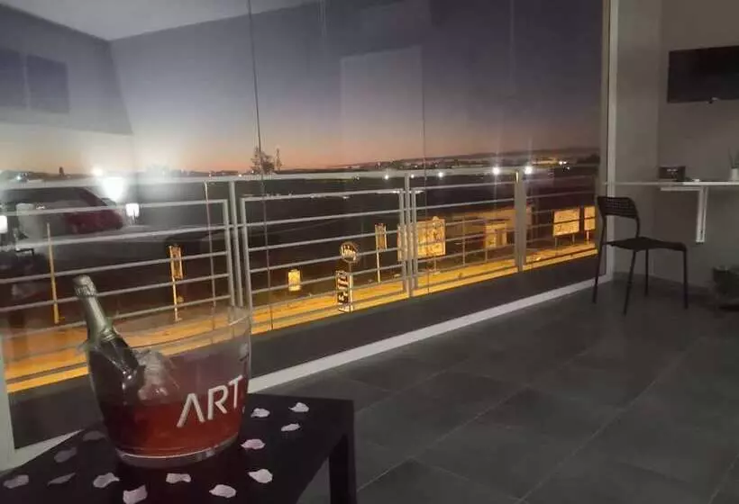 Aamiaismajoitus (B&B) B And B Living