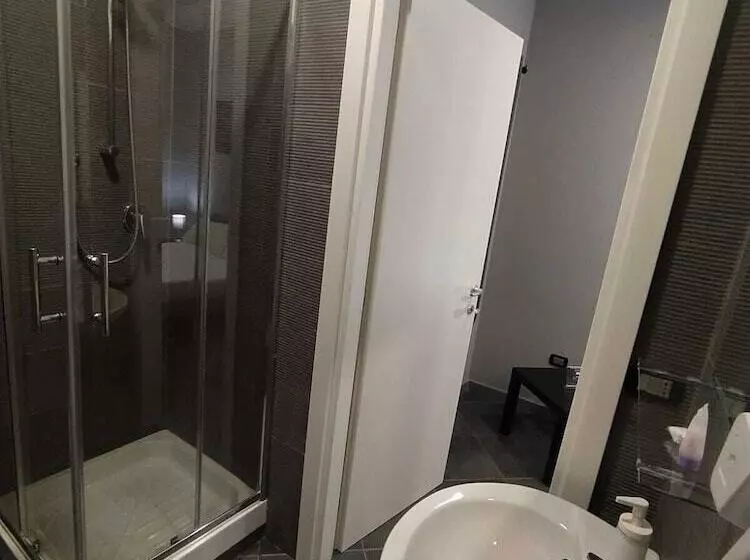 Aamiaismajoitus (B&B) B And B Living