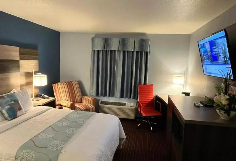 Garnett Hotel & Rv Park