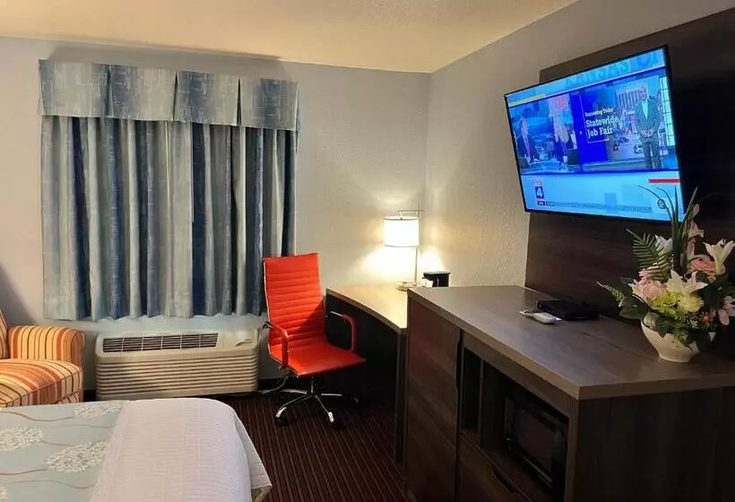 Garnett Hotel & Rv Park