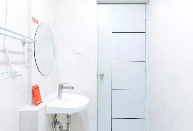 Hotelli Reddoorz Near Sm Bicutan
