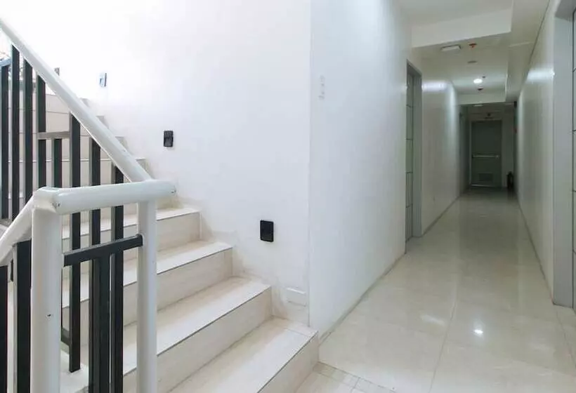 Hotelli Reddoorz Near Sm Bicutan