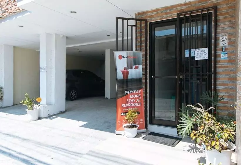 Hotelli Reddoorz Near Sm Bicutan