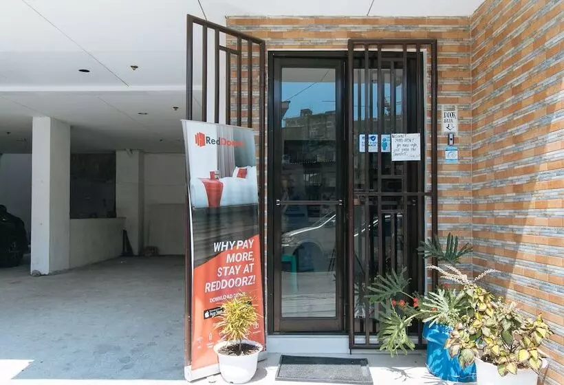 Hotelli Reddoorz Near Sm Bicutan