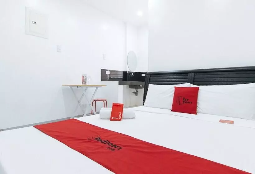 Hotelli Reddoorz Near Sm Bicutan