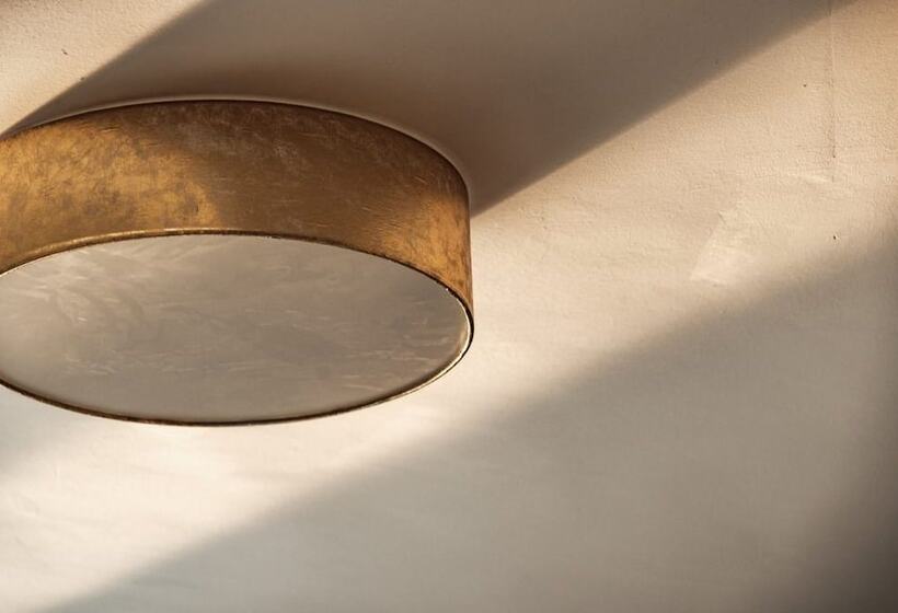 پانسیون C Est La Vie