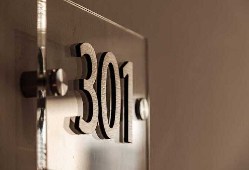 پانسیون C Est La Vie