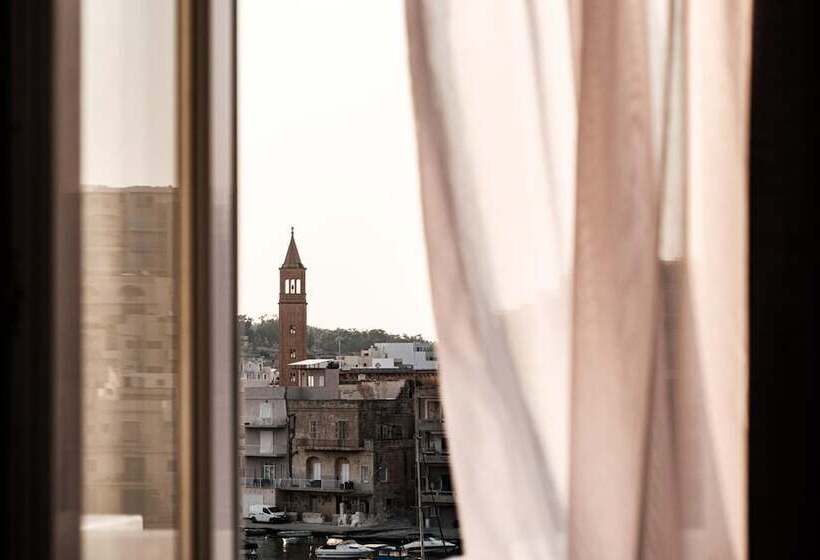 پانسیون C Est La Vie